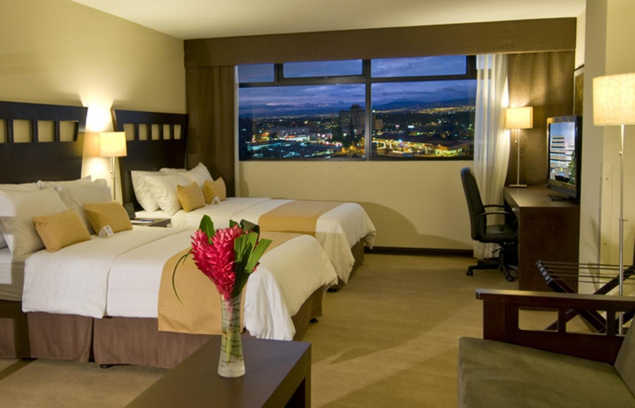 Tryp By Wyndham San Jose Sabana Hotel Værelse billede
