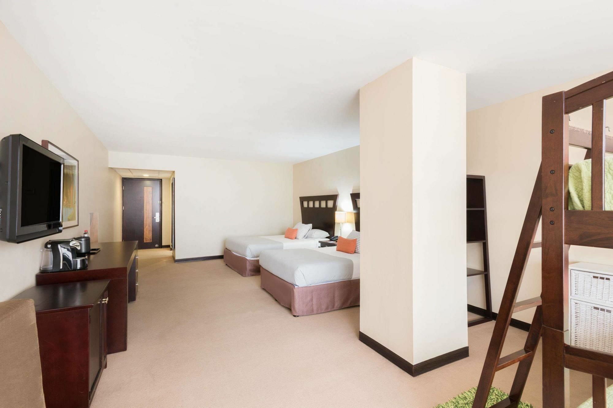 Tryp By Wyndham San Jose Sabana Hotel Eksteriør billede